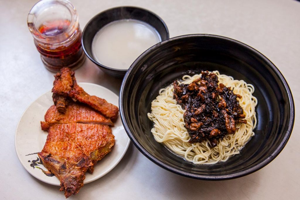 Noodles in Shanghai: Ding Te Le (Photo by Rachel Gouk)