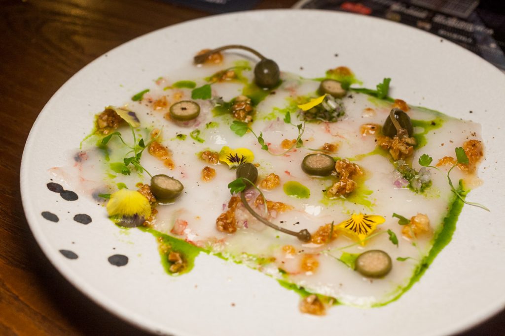 Mercado 505 is a deli, grocer, restaurant, and bar in Shanghai that serves a mainly Spanish menu and premium foods. (Photo by Rachel Gouk)