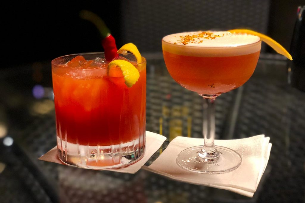 Hotels in Shanghai: St. Regis Shanghai. St. Regis Bar. (Photo by Rachel Gouk)