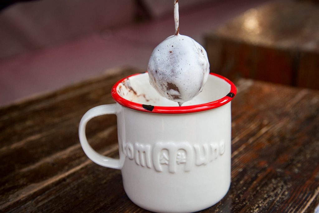 Where to get hot chocolate in Shanghai. Hot chocolate at Kommune, a restaurant/bar in Tianzifang, Shanghai.