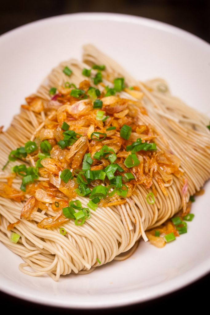 Noodles at Yi Ji E Guan, Yi's Noodle House, a local Chinese restaurant specializing in noodles and white-cut goose. Photo by Rachel Gouk.