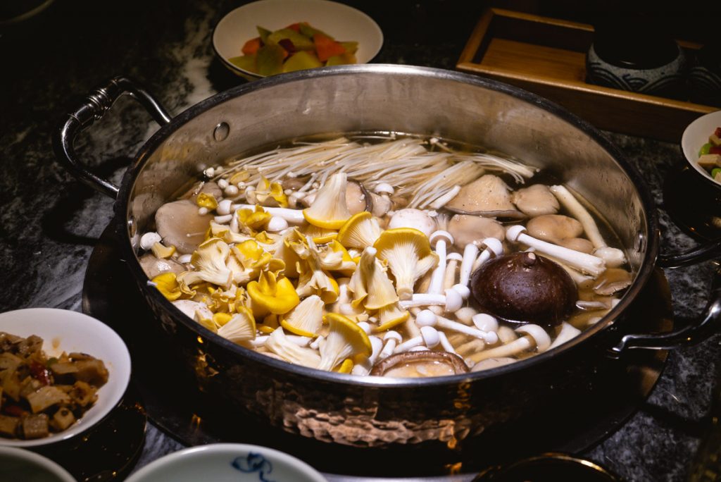 Da Yi Seafood Hot Pot, premium hot pot in Shanghai. Photo by Rachel Gouk.