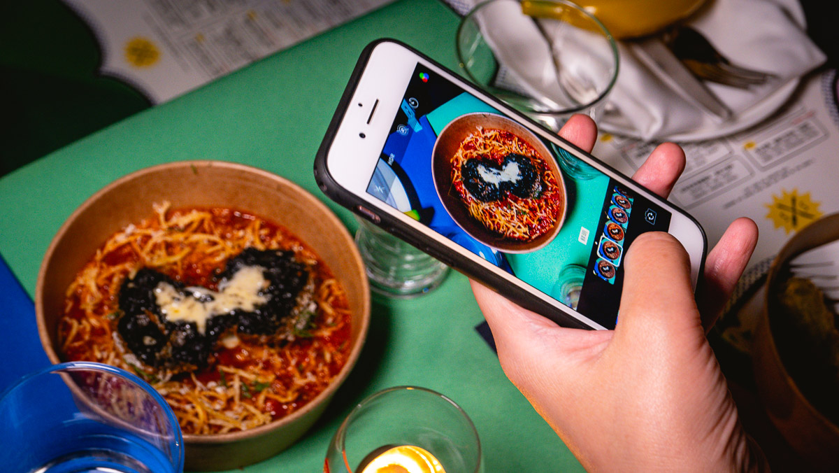 A Guide to restaurants and bars in Shanghai by Nomfluence.