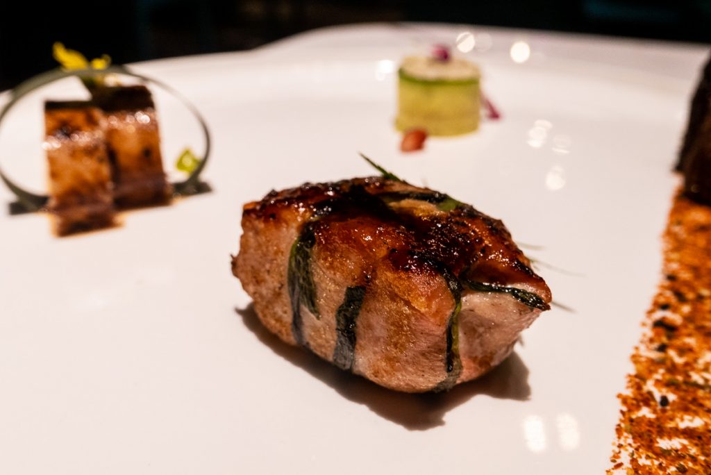 YEN for Cantonese cuisine at W Shanghai. Photo by Rachel Gouk.