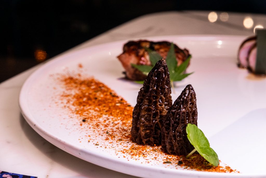YEN for Cantonese cuisine at W Shanghai. Photo by Rachel Gouk.