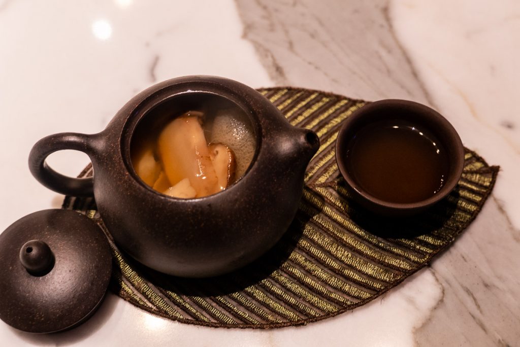 YEN for Cantonese cuisine at W Shanghai. Photo by Rachel Gouk.