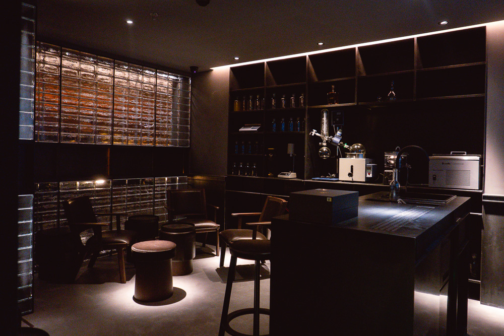 J.Boroski is a secluded cocktail bar that does high-caliber bespoke drinks in Jing’an, Shanghai. Photo by Rachel Gouk.