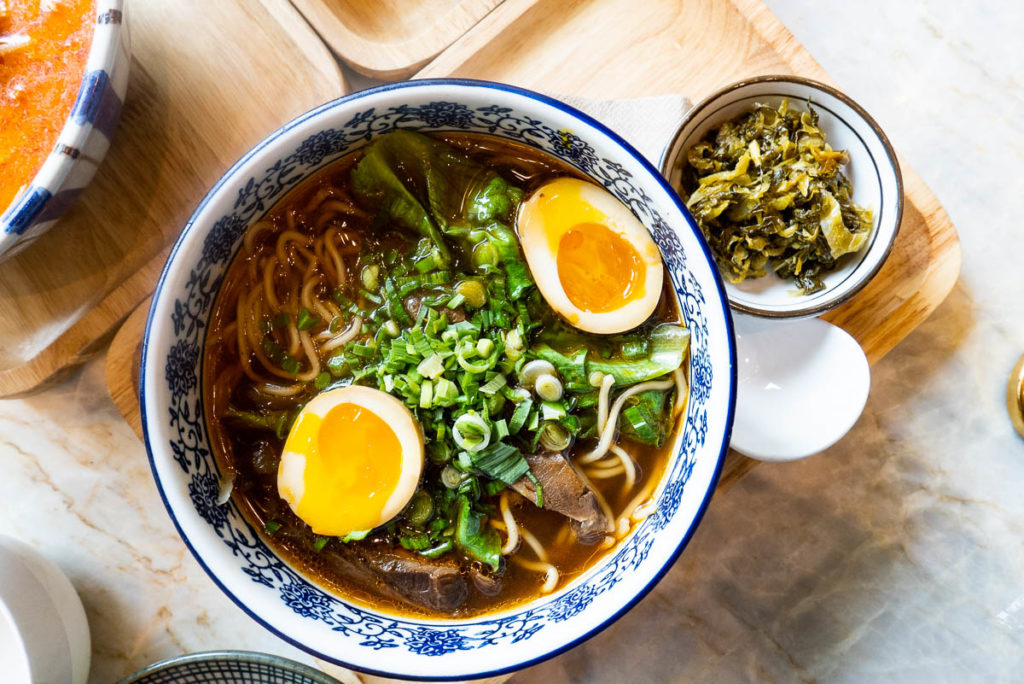 JYJ Noodle Bar is a popular Taiwanese chain in Shanghai that does excellent noodles. Photo by Rachel Gouk.