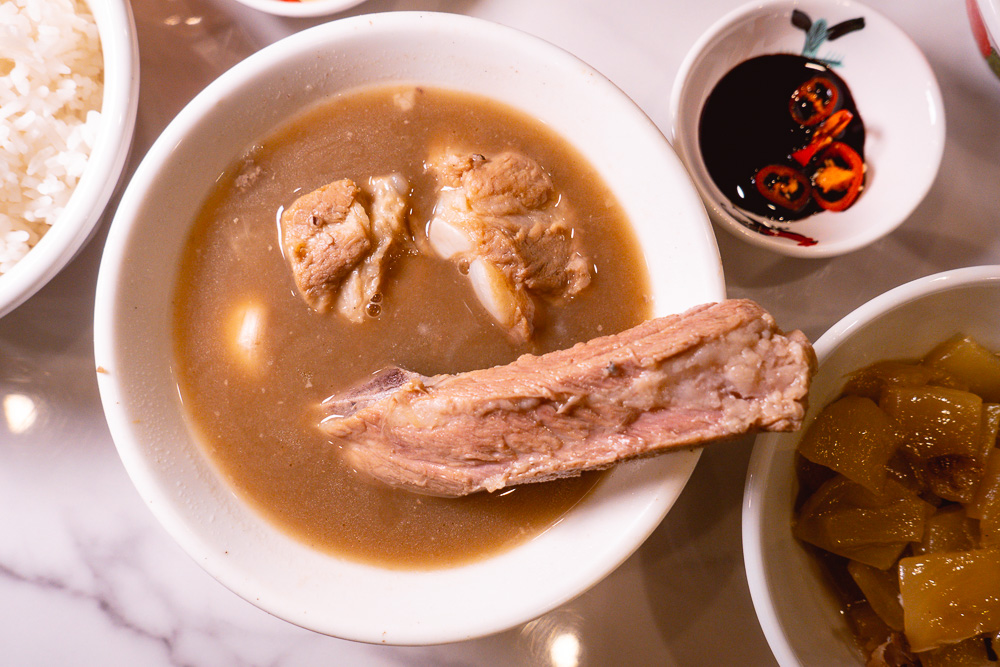 Ng Ah Sio, a Singaporean restaurant serving Bak Kut Teh in Shanghai. Photo by Rachel Gouk.