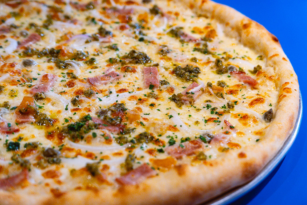 Best pizzas in Shanghai - Homeslice for New York-style pizzas. Photo by Rachel Gouk @ Nomfluence.