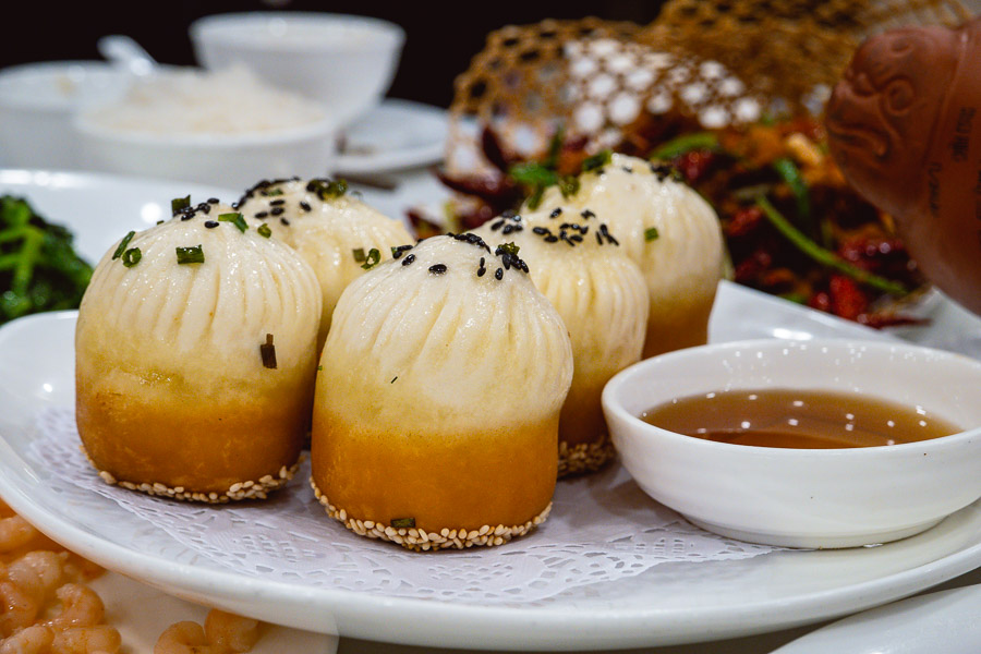 Shengjianbao. Where to eat Shanghainese food in Shanghai: Rui Fu Yuan, a restaurant in Xuhui district, Shanghai. Photo by Rachel Gouk @ Nomfluence.