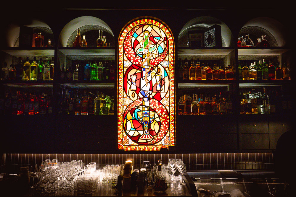 The Broken Dagger is a speakeasy cocktail bar in Shanghai. Photo by Rachel Gouk @ Nomfluence.