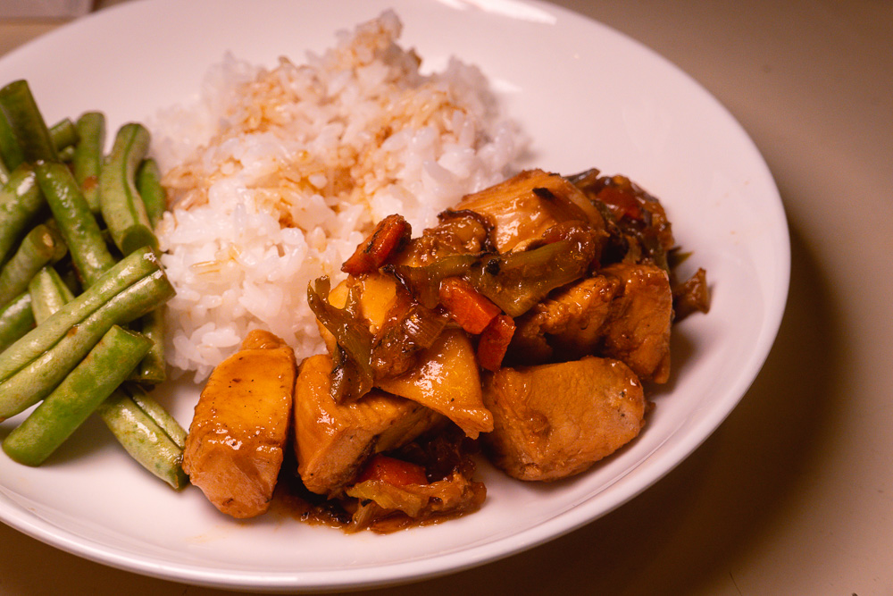 Easy recipes: Quarantine cooking with chicken breast. Soy-braised chicken with leeks. Photos by Rachel Gouk @ Nomfluence.
