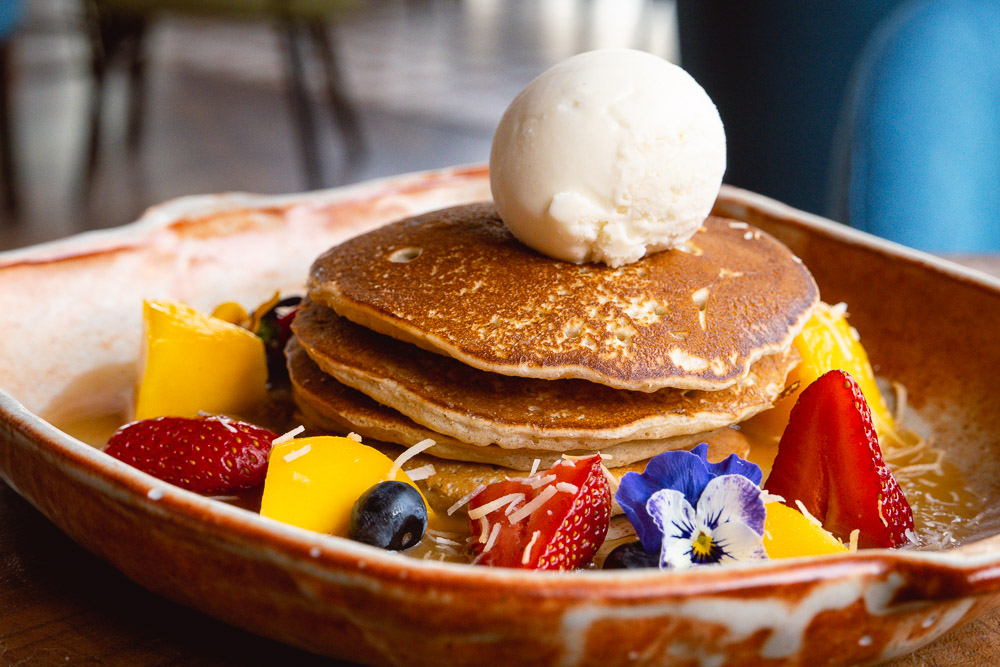 Brunch at Barbarian North Bund, a restaurant and bar in Shanghai. Photo by Rachel Gouk @ Nomfluence.