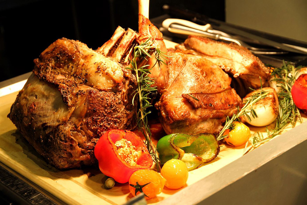 Crayfish buffet at Cafe Liang, Jing An Shangri-La West Shanghai.