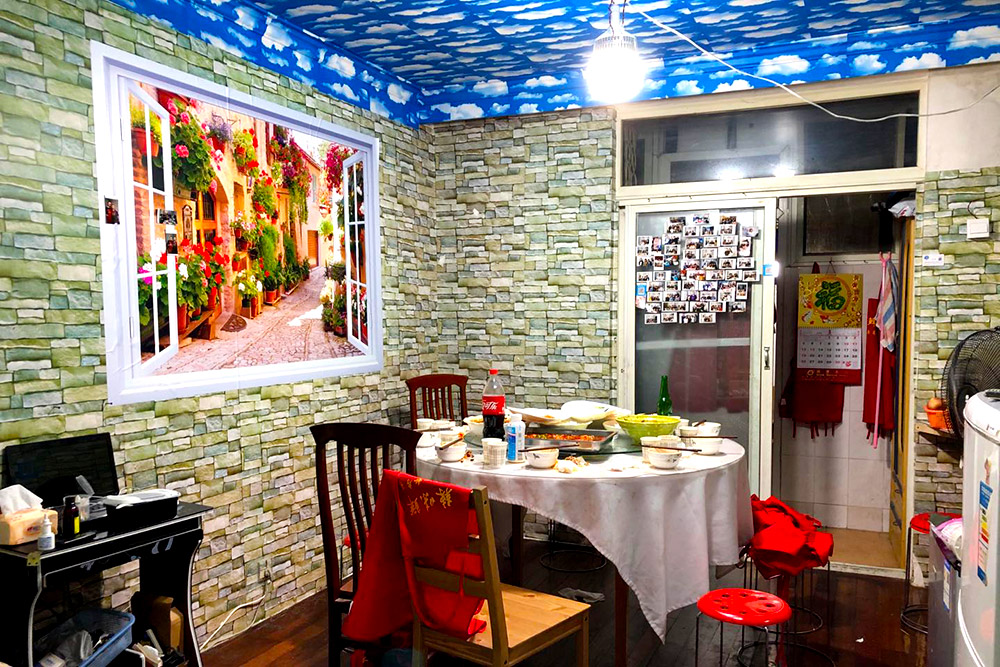 The dining room at La Wei Xian 辣味鲜, a private kitchen serving authentic Sichuan food in Shanghai. Photo by Rachel Gouk @ Nomfluence.