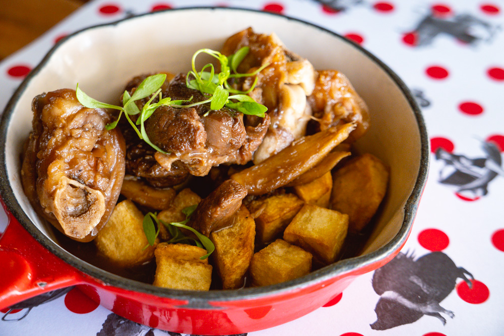 Vinegar pork trotters. Food blogger Rachel Gouk @ Nomfluence does a Malaysian pop-up dinner at Tomatito, Shanghai.
