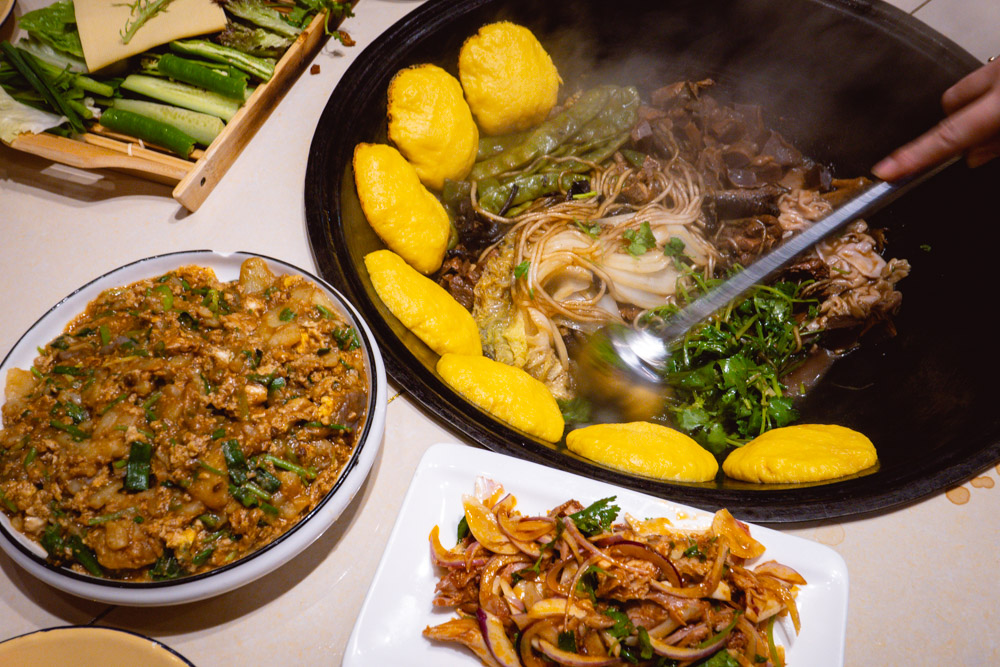 Yao Ji is a Chinese restaurant in Shanghai that specializes in Dongbei-style Iron Pot Stew "Tie Guo Dun". Photo by Rachel Gouk @ Nomfluence.