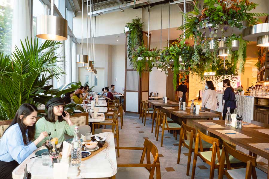 Popular Shanghai bakery and ice cream shop Luneurs opens a sixth location in One ITC. Photo by Rachel Gouk @ Nomfluence.