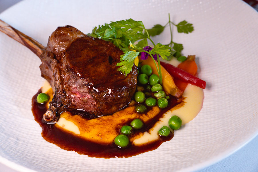 Sunday Brunch in Shanghai: The Cathay Room, Peace Hotel. Photo by Rachel Gouk @ Nomfluence. 