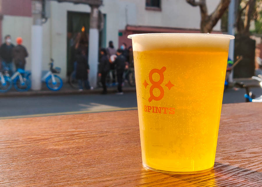 Gallo Blanco Lager. 8 Pints is an Anhui brewery's streetside craft beer bar with cheap tap beer in Shanghai.