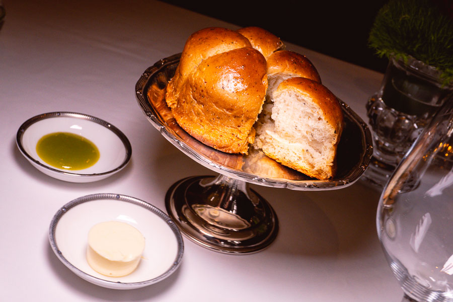 Table Bread.
Sir Elly's, The Peninsula Shanghai is a Michelin one-star modern Asian and French restaurant in Shanghai. Photo by Rachel Gouk @ Nomfluence.
