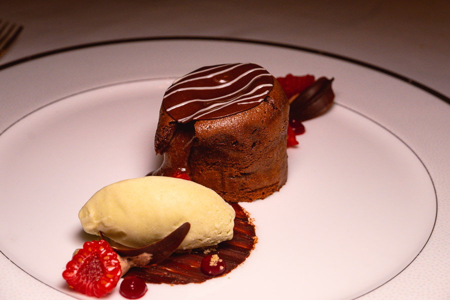 Chocolate cake. T
Sir Elly's, The Peninsula Shanghai is a Michelin one-star modern Asian and French restaurant in Shanghai. Photo by Rachel Gouk @ Nomfluence.