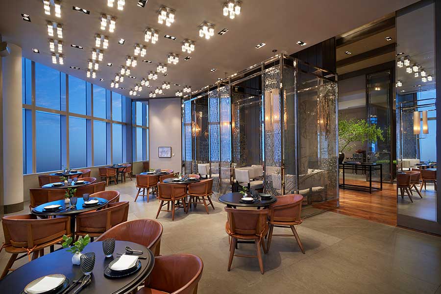 The Dining Room (Yue Xuan 悦轩), modern Chinese restaurant serving Jiangnan cuisine at the Park Hyatt Shanghai.