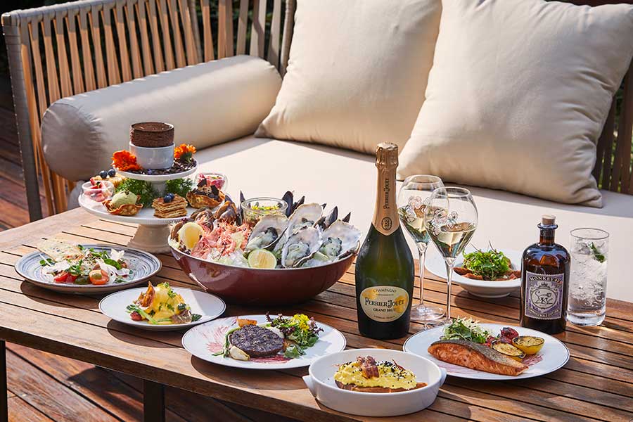 Brunch at Fifty 8 Grill, Mandarin Oriental Shanghai. Photo by Rachel Gouk @ Nomfluence