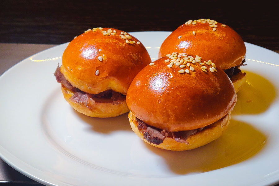Happy Hour Steak Sliders at Rye & Co in Shanghai. Photo by Rachel Gouk @ Nomfluence.
