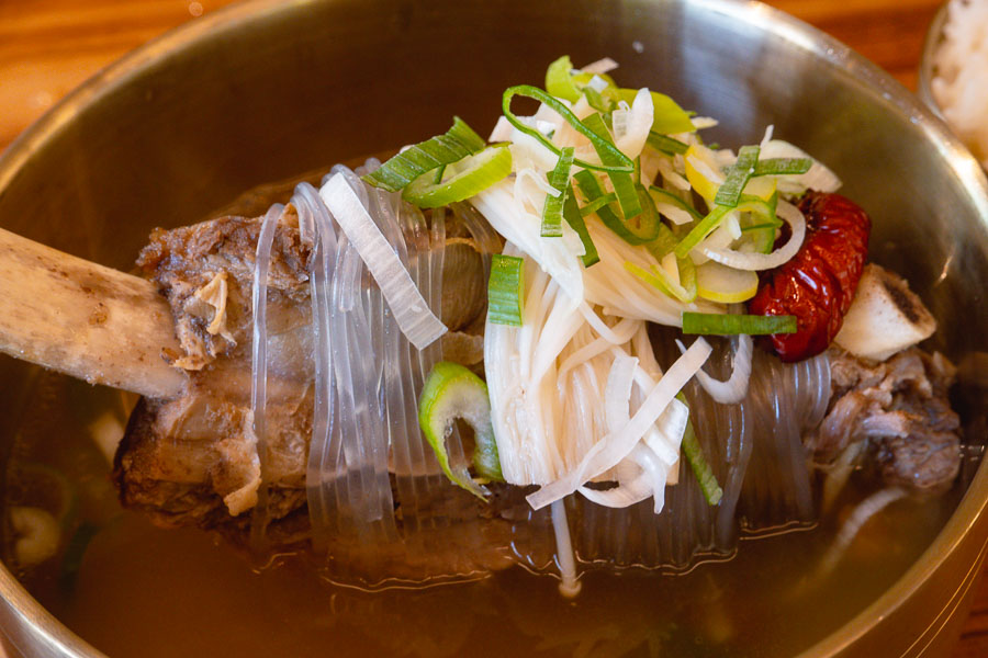 Best Korean cold noodles in Shanghai at Pojeong. Photo by Rachel Gouk @ Nomfluence