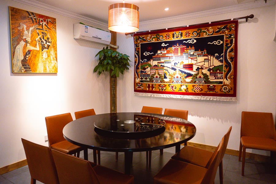 Ronglek, a cheap Yunnan restaurant in Shanghai. Photo by Rachel Gouk @ Nomfluence.