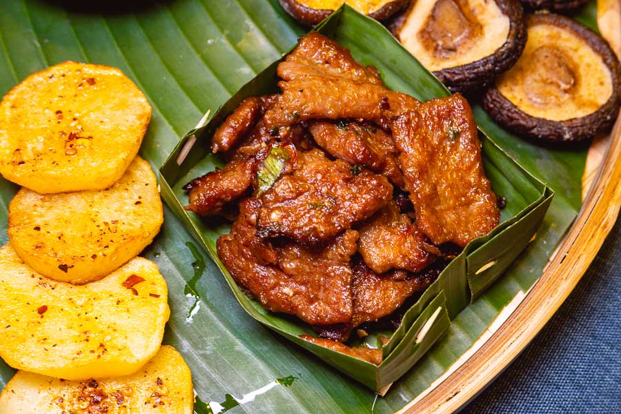 Beef at Ronglek, a cheap Yunnan restaurant in Shanghai. Photo by Rachel Gouk @ Nomfluence.