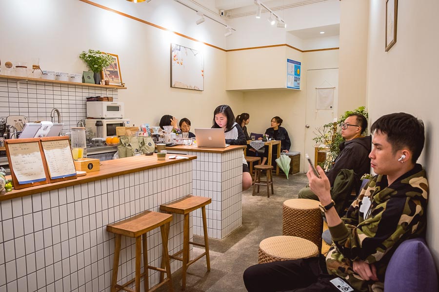 Sansan coffee. Cafes and coffee shops in Shanghai. Photo by Rachel Gouk @ Nomfluence.