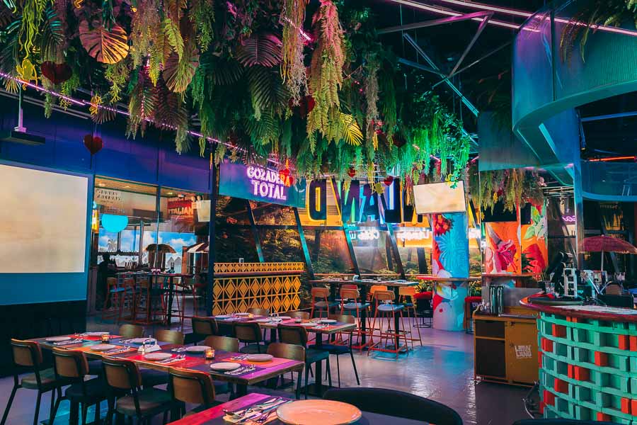 LatinLand is a restaurant, lounge and club in Jing'an, Shanghai serving Latin and Colombian food.
