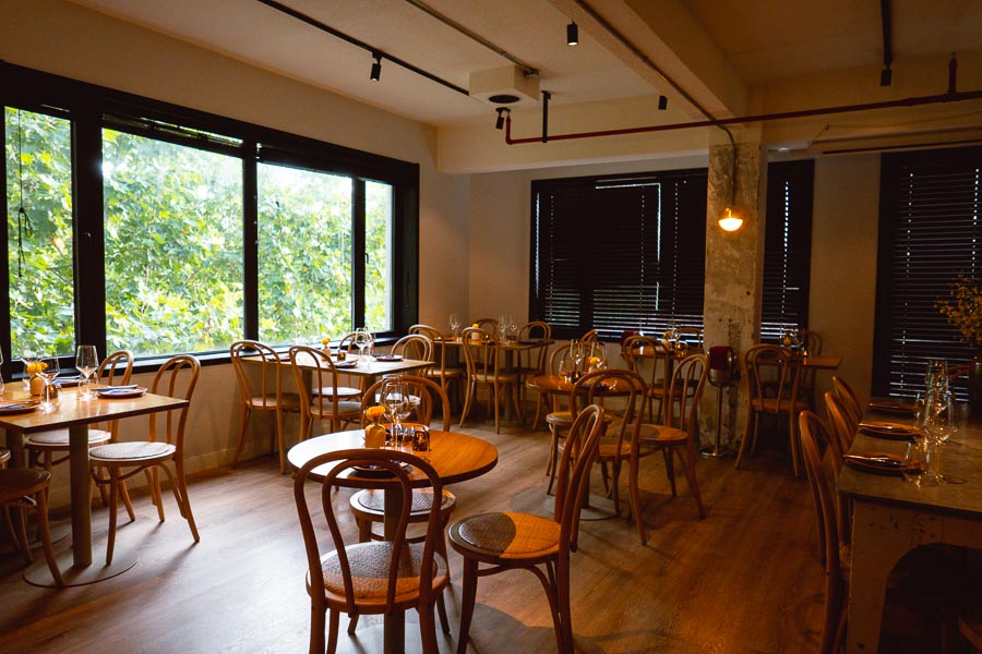Ottimo, a wine bar and restaurant in Shanghai. Best restaurants in Shanghai 2021. Photo by Rachel Gouk @ Nomfluence. 
