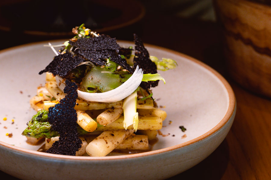 Asparagus at Ottimo, a wine bar and restaurant in Xuhui, Shanghai. Photo by Rachel Gouk @ Nomfluence.