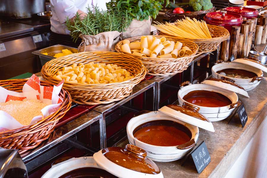 Shanghai brunch: Scena, Ritz-Carlton Shanghai, Pudong. Photo by Rachel Gouk @ Nomfluence.