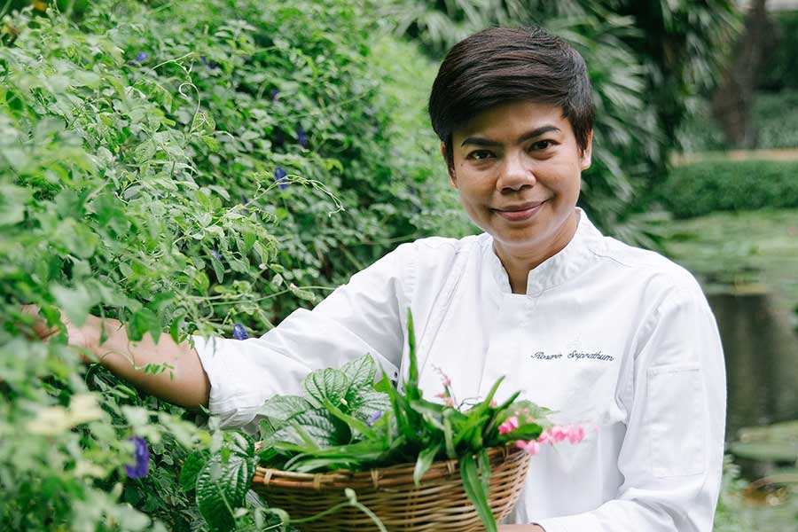 Chef de Cuisine Rosarin Sriprathum from Celadon Restaurant, The Sukhothai Bangkok does modern Thai menu at The Sukhothai Shanghai. Photo by Rachel Gouk @ Nomfluence.