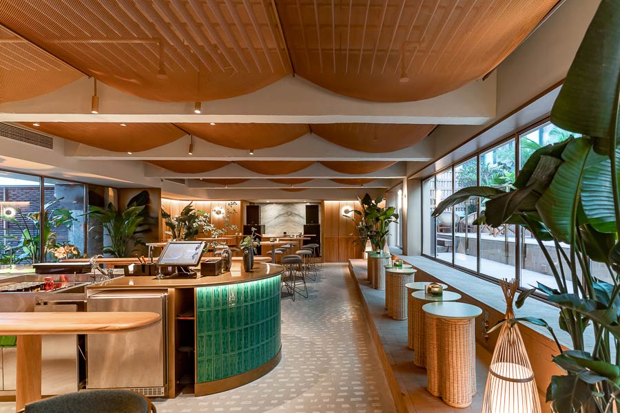 Brunch in Shanghai: La Barra for free-flow brunch. 