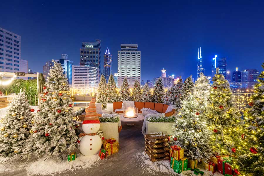 Highline Shanghai turns their terrace into a winter wonderland for Christmas.