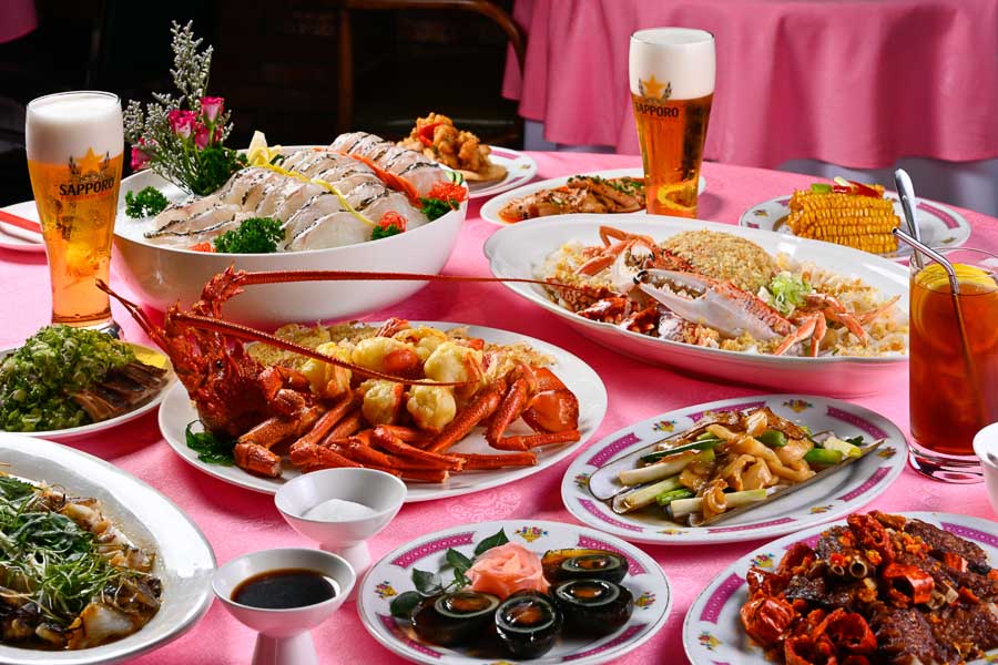 Loushang 楼上 Hotpot is a Chinese restaurant in Shanghai serves Cantonese-style hotpot.