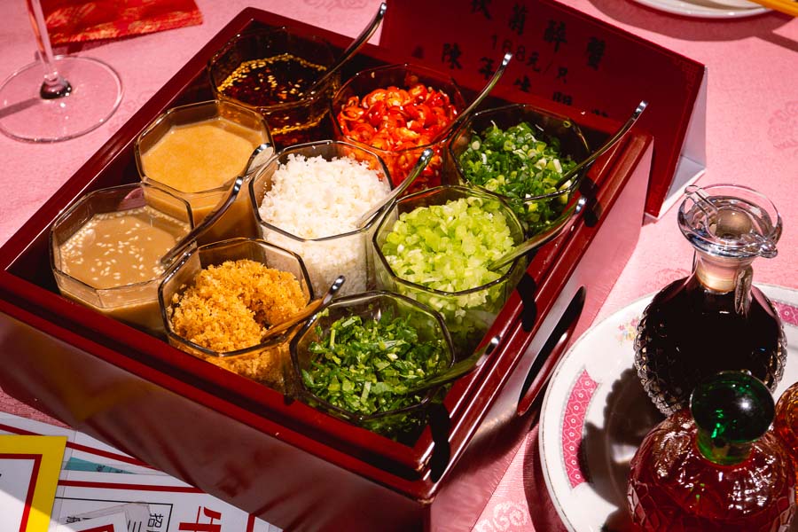 Loushang 楼上火锅 is a Cantonese-style hotpot restaurant in Shanghai that also specializes in live seafood. Photo by Rachel Gouk @ Nomfluence
