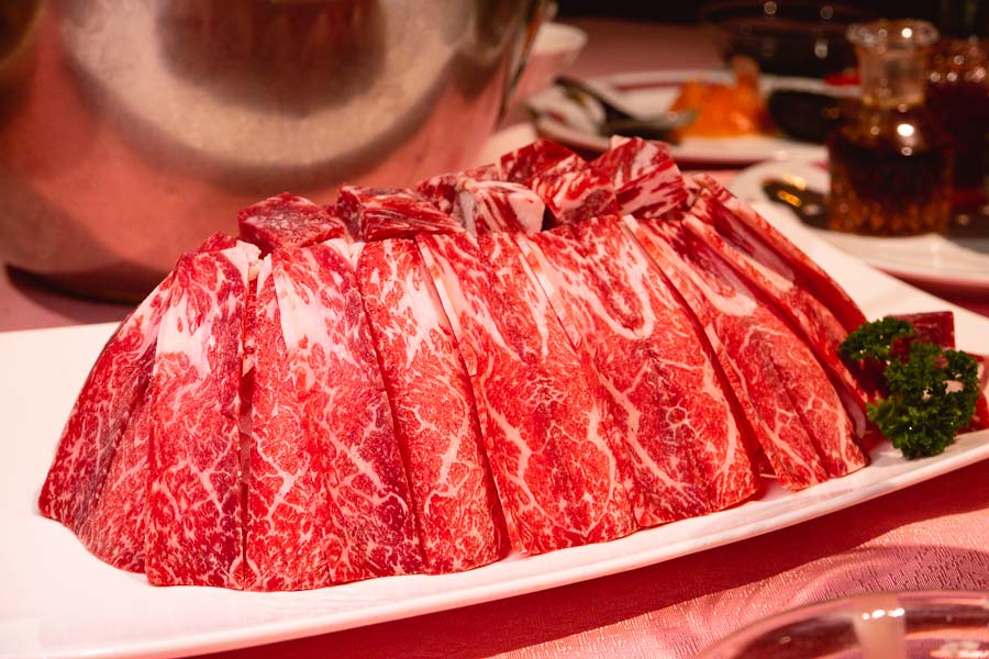 Loushang 楼上火锅 is a Cantonese-style hotpot restaurant in Shanghai that also specializes in live seafood. Photo by Rachel Gouk @ Nomfluence