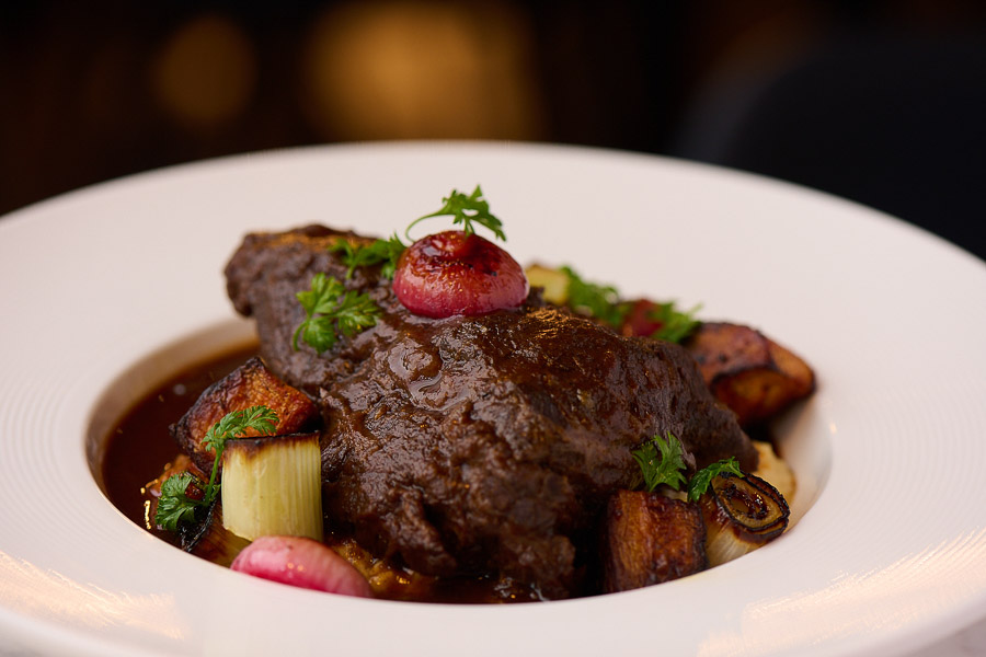 Crush is a modern American wine bistro in Jing'an, Shanghai that also does a free-flow brunch.