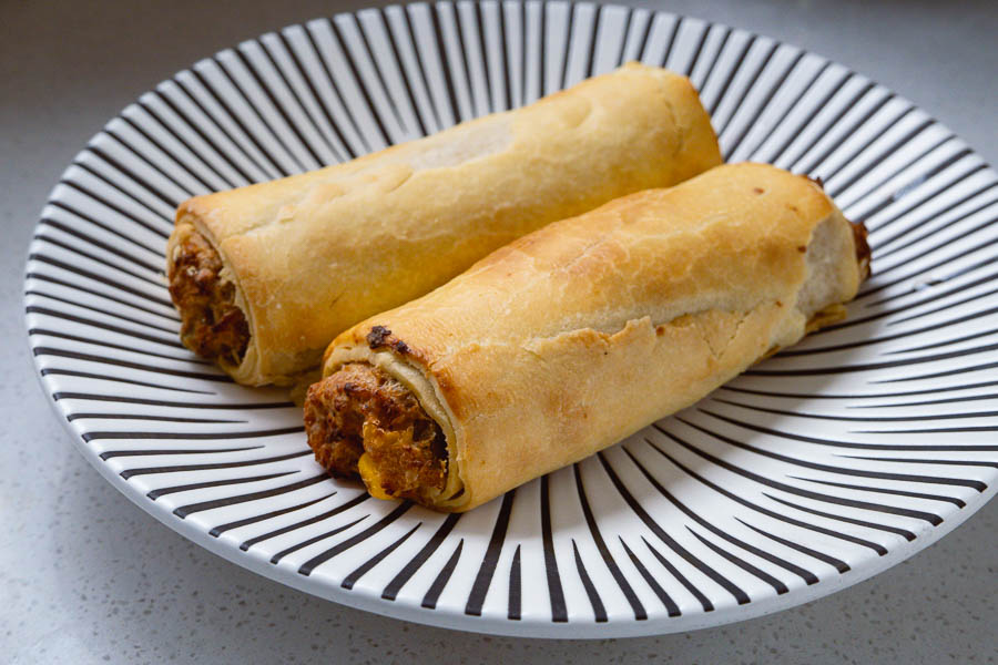 Ready to eat meals. v2, vegan plant-based meat alternative brand from Australia arrives in China. Photo by Rachel Gouk @ Nomfluence.