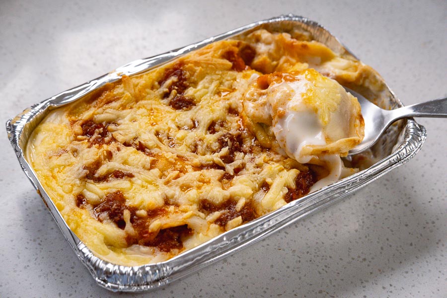 Ready to eat meals. v2, vegan plant-based meat alternative brand from Australia arrives in China. Photo by Rachel Gouk @ Nomfluence.