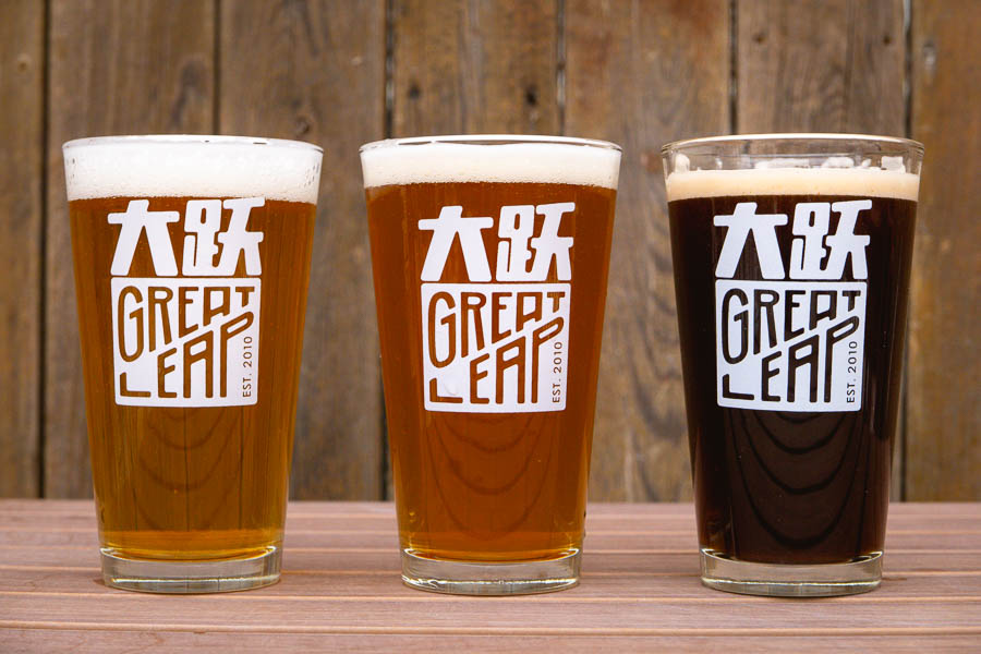 Great Leap beers at Charlie's Beer Garden, a casual restaurant and bar in Jing'an, Shanghai. Terrace happy hours in Shanghai. @ Nomfluence