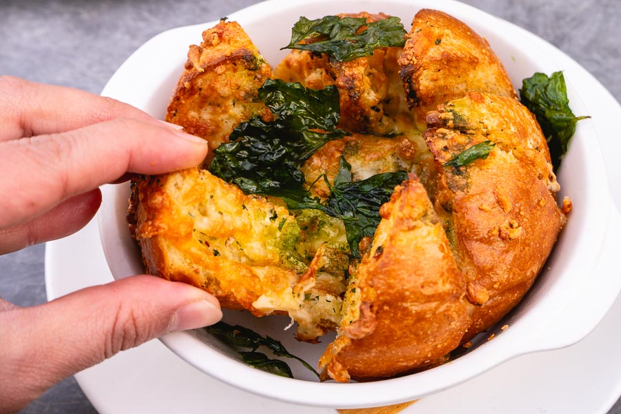 Cheesy bread at Highline, a modern American restaurant in Xintiandi, Shanghai. Photo by Rachel Gouk @ Nomfluence
