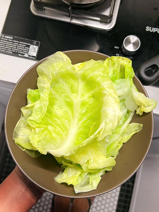 Recipe for stuffed cabbage rolls. A simple, satisfying meal at home. Photos & Recipe by Rachel Gouk @ Nomfluence.